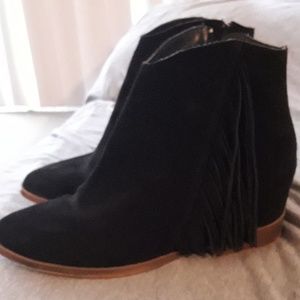 Mudd Venice Women's Hidden Wedge Ankle Boots